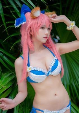 美女叼黑_HD高清完整电影